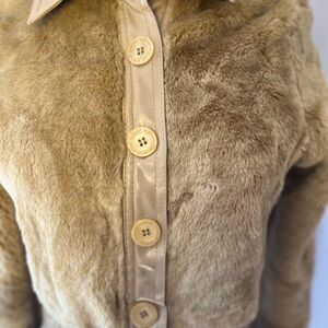 Faux fur cropped jacket vintage!!